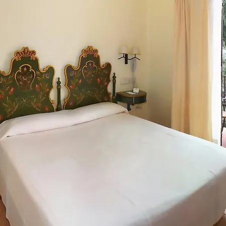 Hotel Sant Roc 3*